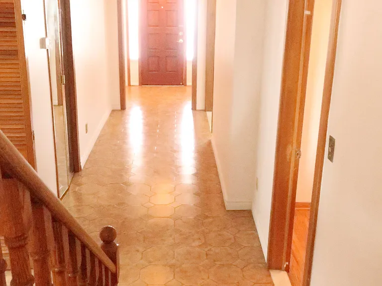 959 Huntingwood Dr S #MAIN — Photo 5
