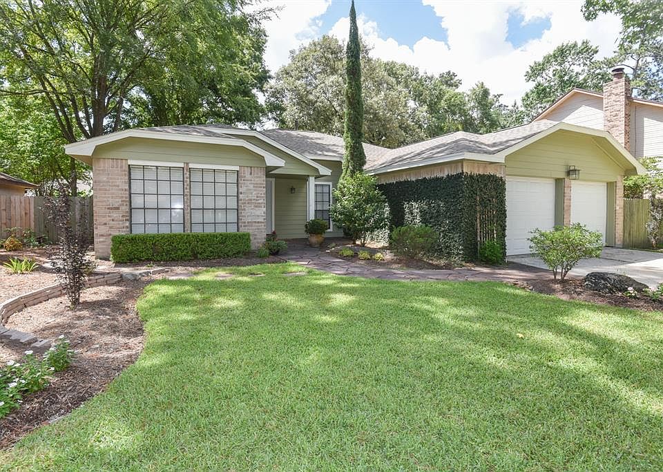 1st image of 2906 Parkwood Manor Dr