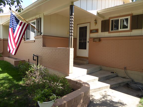 Front porch entry way