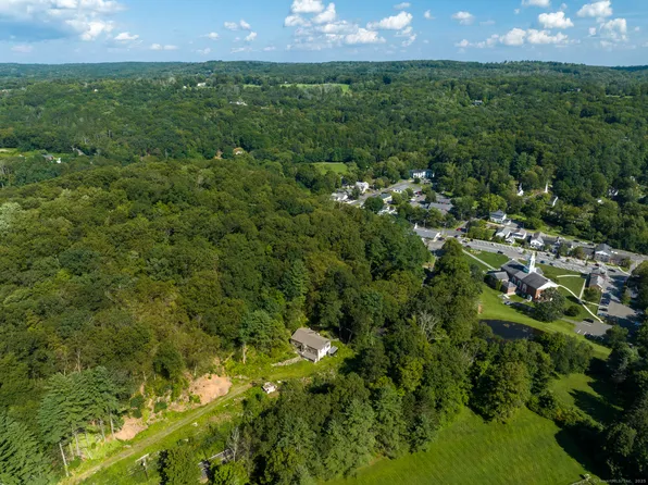 24 Calhoun Street, Washington, CT 06794