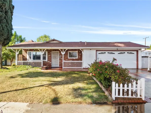 1088 Peaceful Dr, Corona, CA 92878