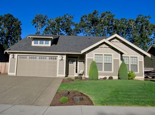 645 NW Hillcrest Dr, Dallas, OR 97338