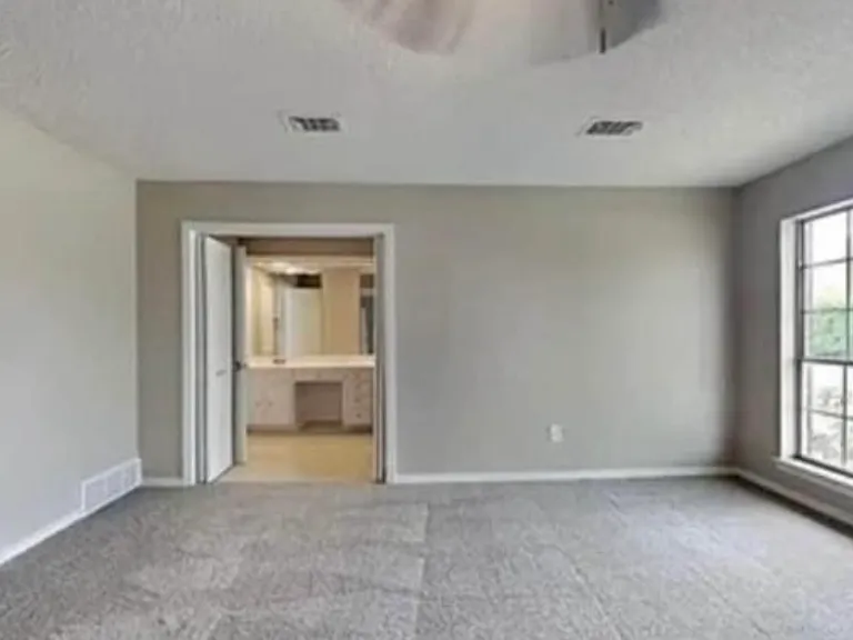 401 Lake Louise Ct — Photo 10