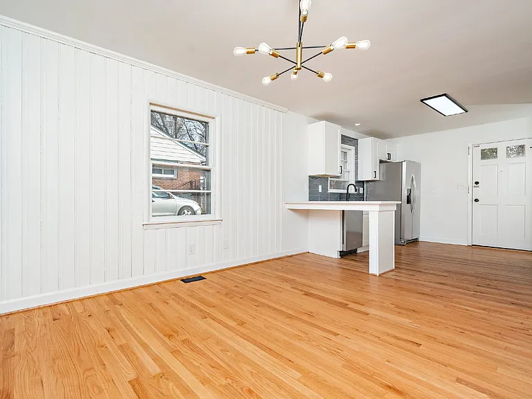 2312 Sheffield Rd — Photo 9