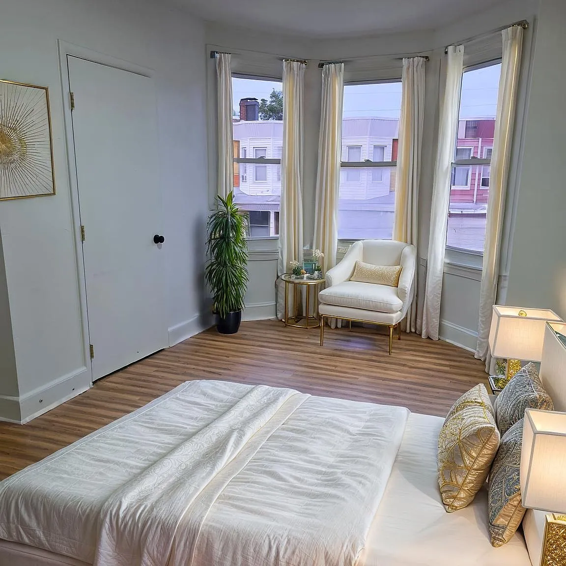 3 bed, 1051 sqft, $1,500 — Photo 2