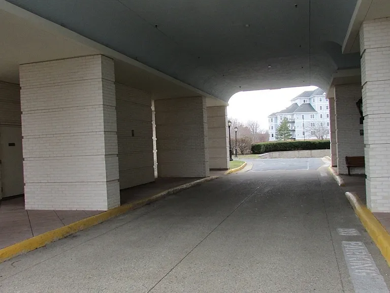 100 Marina Dr #508 — Photo 4
