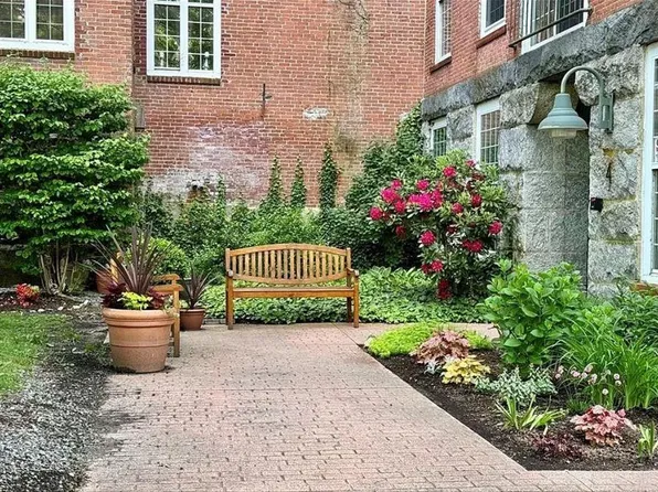 2 School St #427, Lincoln, RI 02865