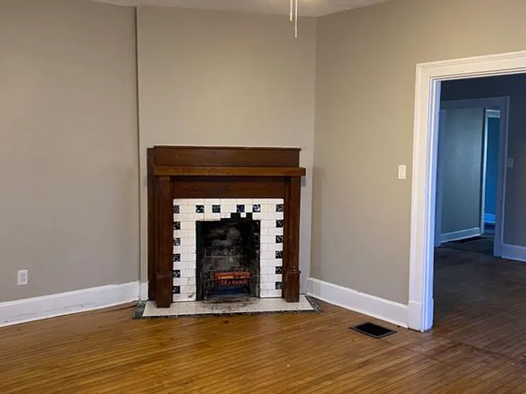 486 Price Rd — Photo 2