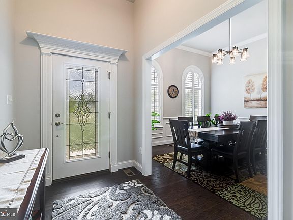 5th image of 7690 Knotting Hill Ln