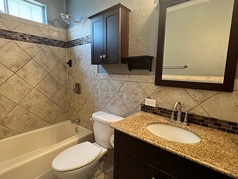 1114 Desirable Dr — Photo 28