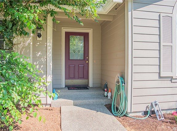 4th image of 8700 Christa Dr NE