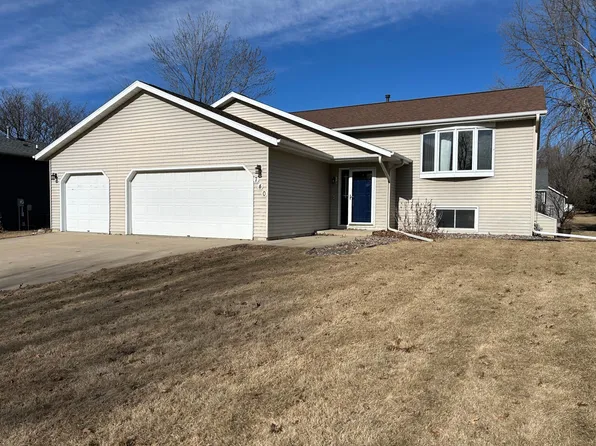 740 Spruce Ct NE, Pine Island, MN 55963