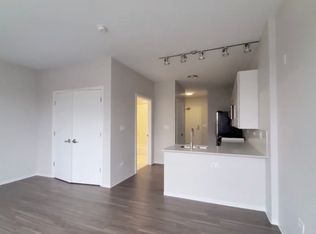 801 W Adams St #810, Chicago, IL 60607