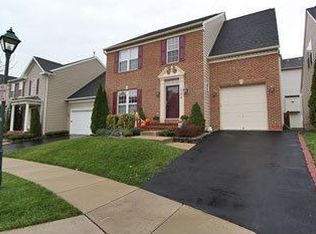 766 Summer Walk Dr, Gaithersburg, MD 20878
