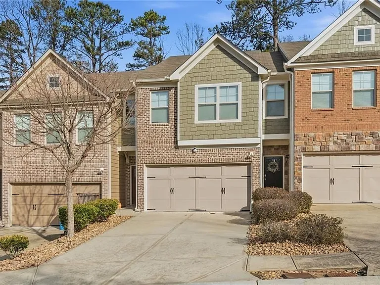 1697 Paxton Dr — Photo 2