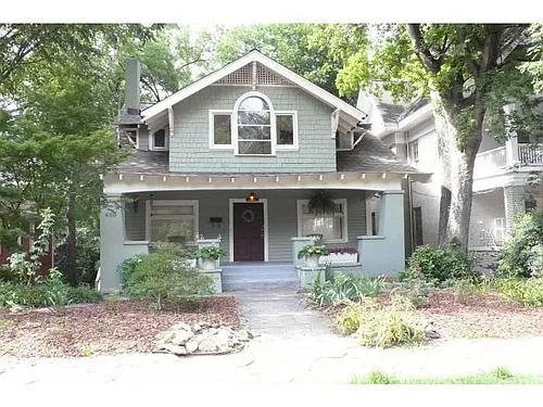 400 5th St NE #D Photo 1