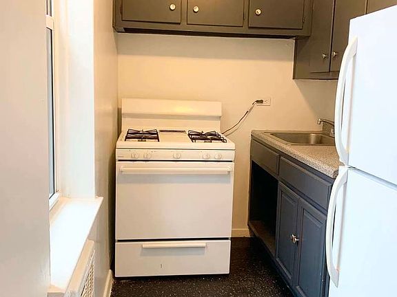 4th image of 720 E 31st St APT 2-J