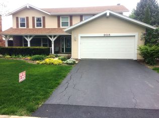 905 Shiloh Cir, Naperville, IL 60540