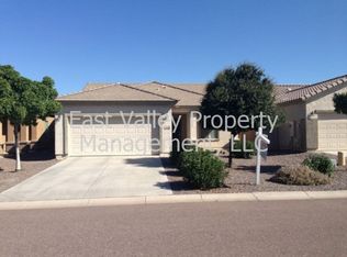 496 E Goldmine Ln, San Tan Valley, AZ 85140