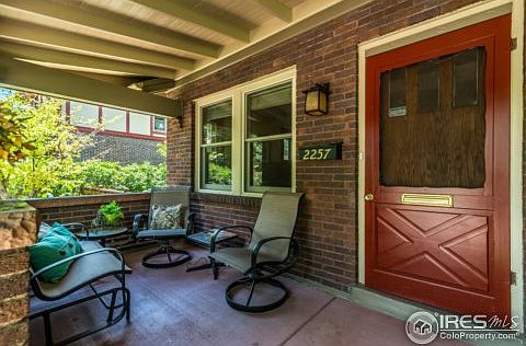 3rd image of 2257 Ivanhoe St