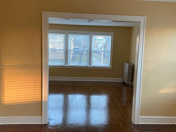 4th image of 4860 W Byron St APT 1E