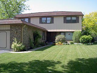 1st image of 15 E Brookwood Dr