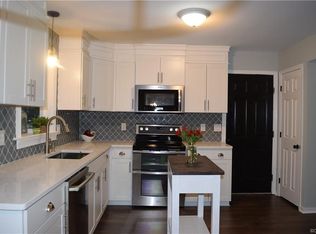 5307 Chestnut Bluff Rd, Midlothian, VA 23112