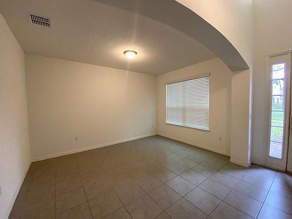 3rd image of 1707 Fullers Oak Loop
