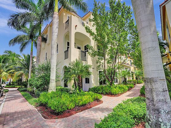 5th image of 12420 NW 17th Manor