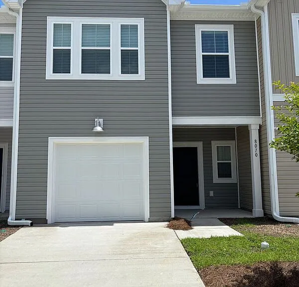 8010 Triggerfish Way — Photo 1