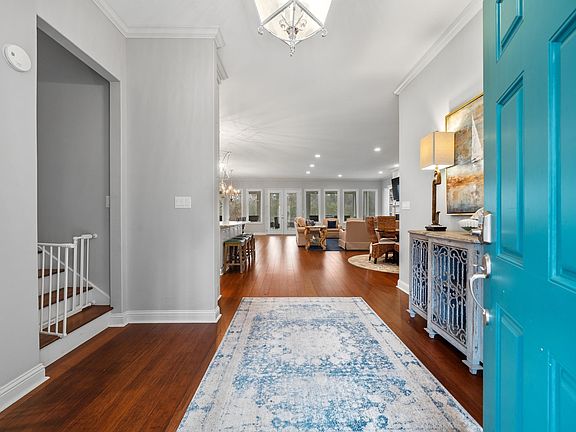 5th image of 350 Longpoint Rd