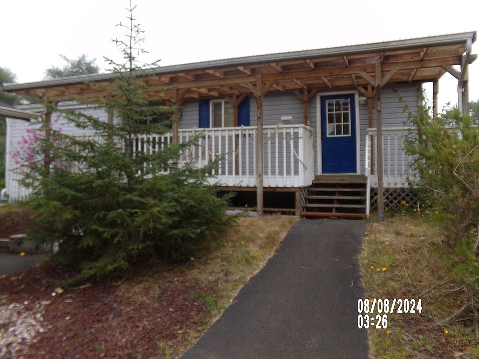 1st image of 636 Duck Lake Dr NE
