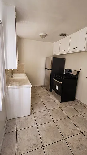 3839 Stevely Ave #4 Photo 1
