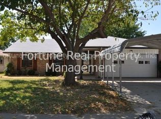 405 Oak Ridge Pl, Grand Prairie, TX 75052