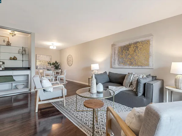 410 N Civic Dr APT 402, Walnut Creek, CA 94596