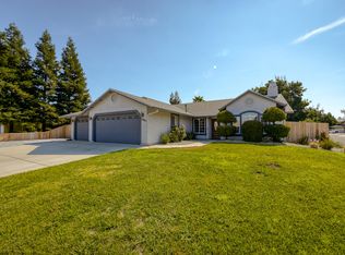 3985 Meadow Oak Way, Redding, CA 96002