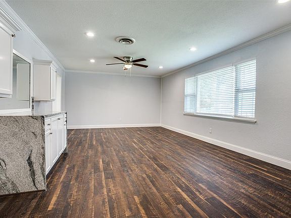 5th image of 1005 Wade Dr