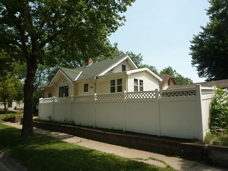 1101 S 31st St #A & B — Photo 2
