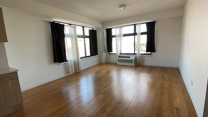 Rented by MySpaceNYC | media 22