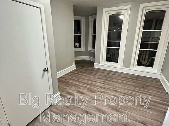 4th image of 13 2nd Ave APT A
