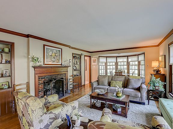 4th image of 9332 W Dosie Ave
