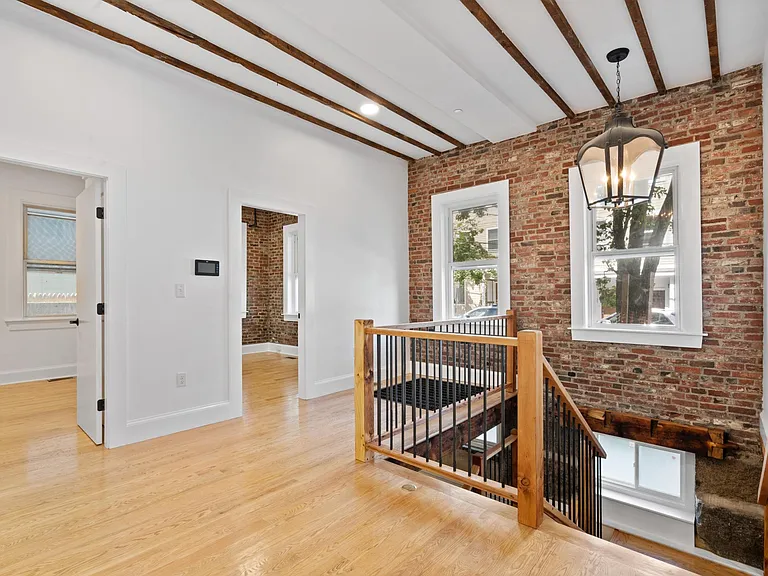 112 Gore St #1 — Photo 10
