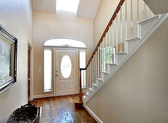 2nd image of 335 Pecan Hollow Dr
