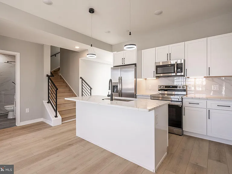 713 S Mildred St #4B — Photo 2
