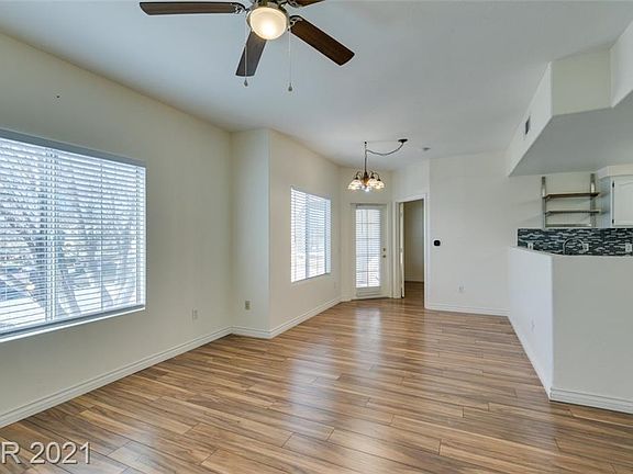 4th image of 3400 Cabana Dr Unit 2070