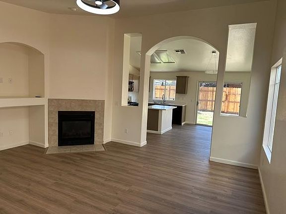 4th image of 1376 Venice Cir