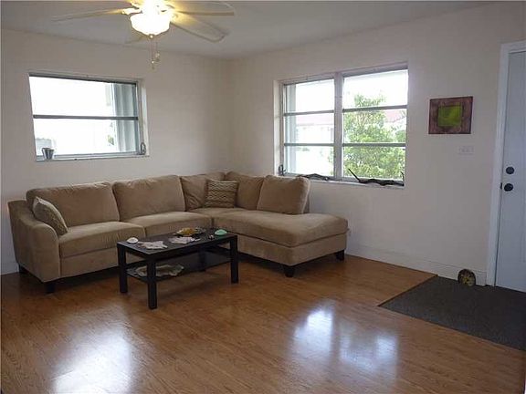 5th image of 4508 NW 43rd Ave