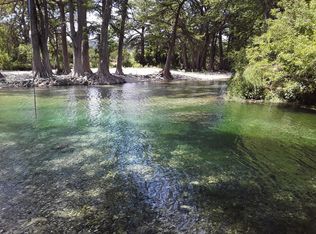 525 J H Davis Pl, Leakey, TX 78873