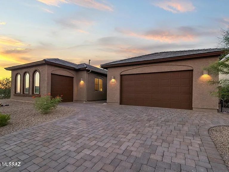 10623 N Iron Peak Dr — Photo 4
