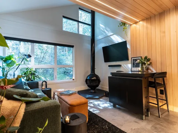 2158 Sarajevo Dr #3, Whistler, BC V8E 0B5